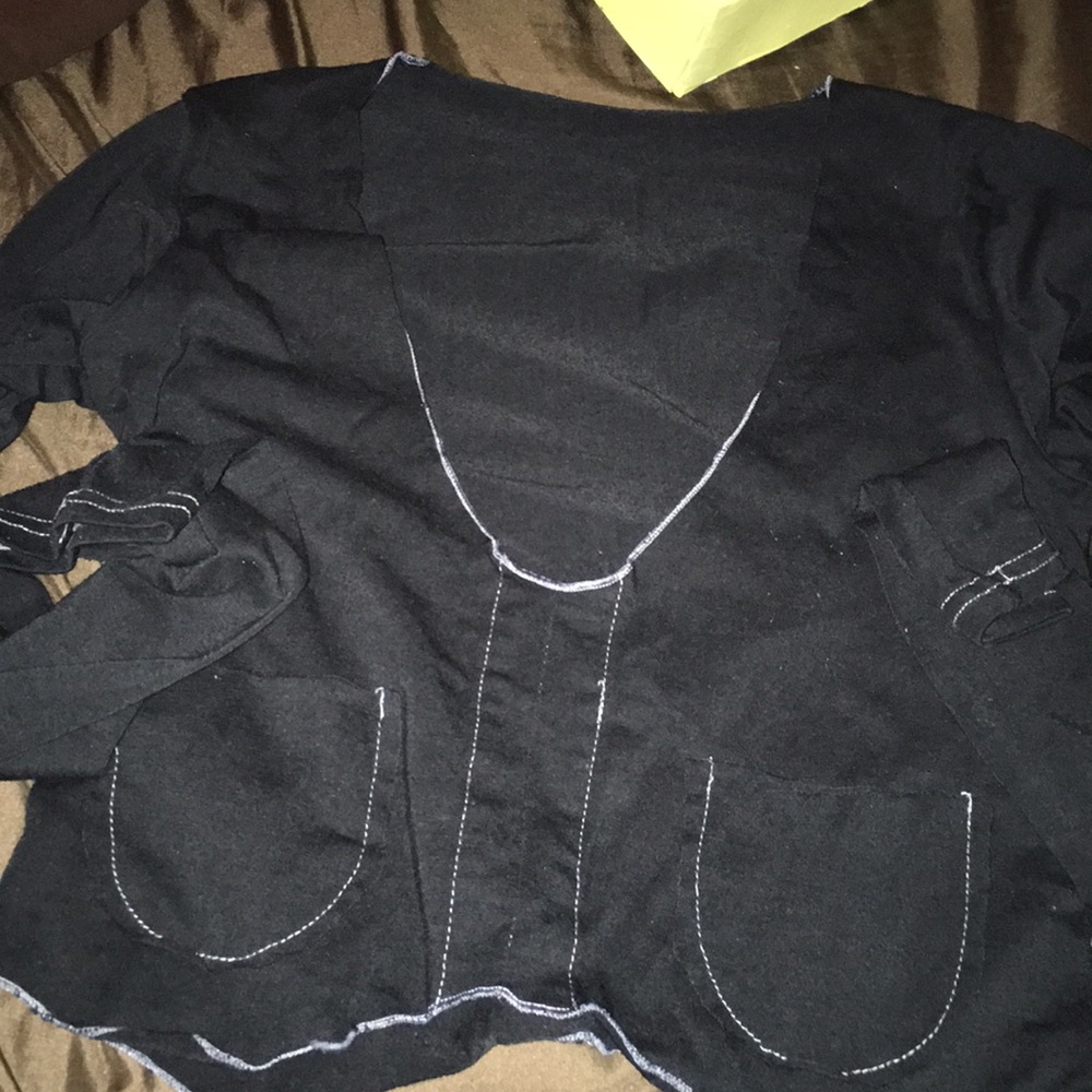 Crop pullover no label